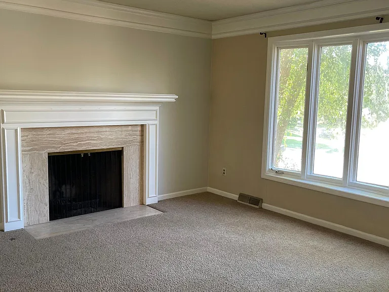 10605 W 108th Ter — Photo 12