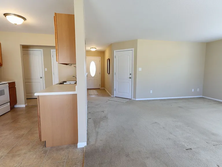 613 Bear Valley Ct — Photo 5