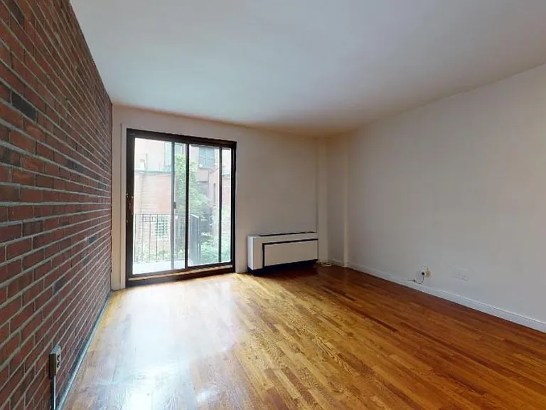 155 E 88th St #2H — Photo 2
