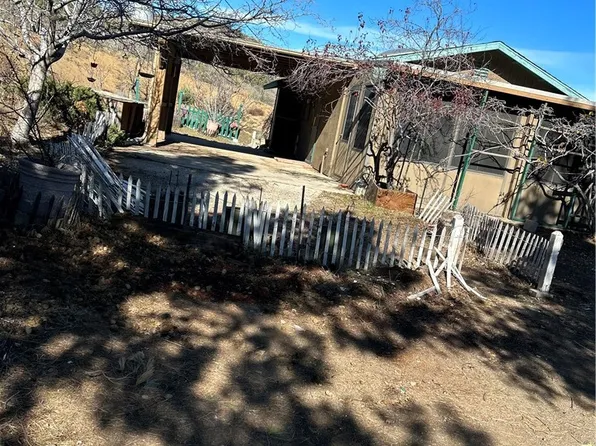 6211 Hubbard Rd, Acton, CA 93510