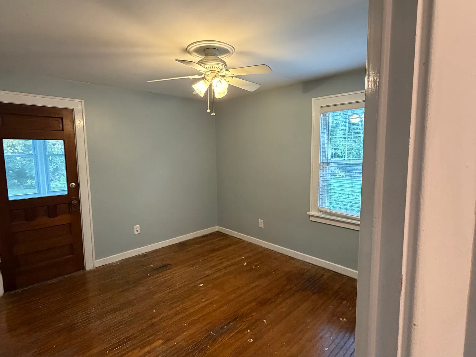 2 bed, 1100 sqft, $1,700 — Photo 4