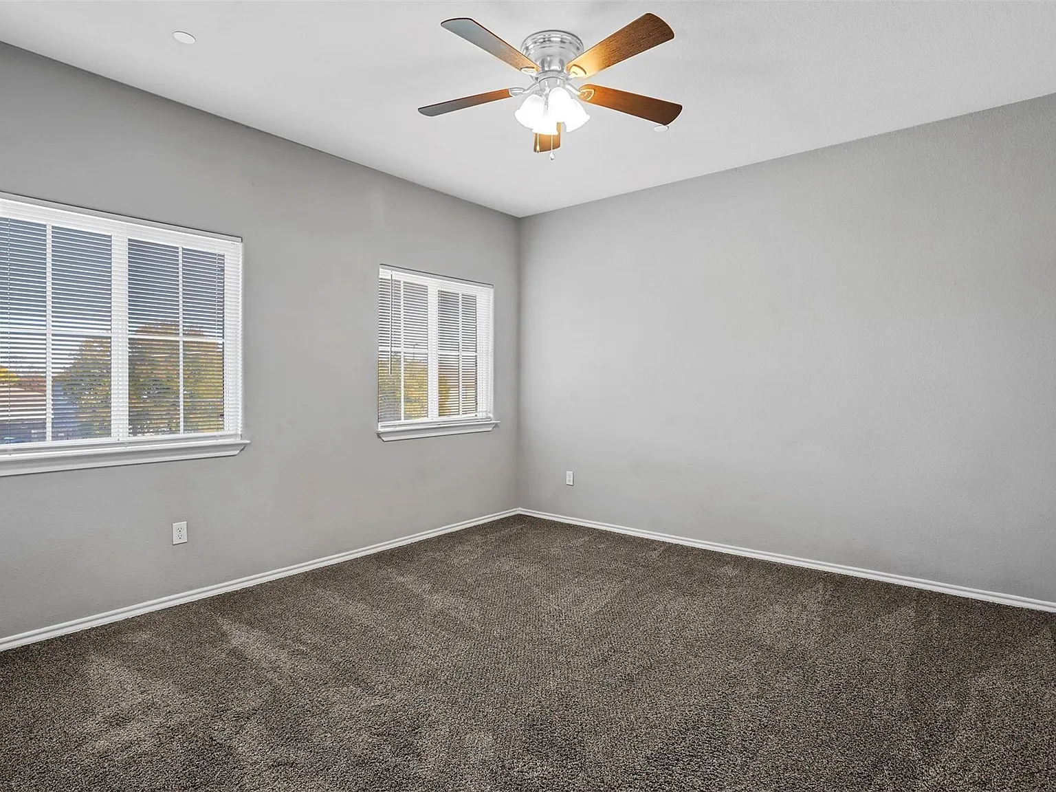 612 Meadow View Ct; Denton 76207 - 101 — Photo 3