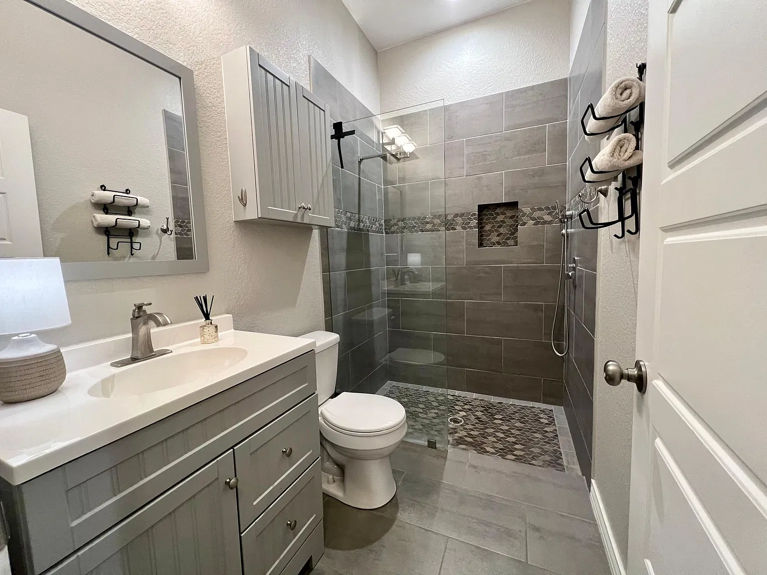 2729 Woodcrest Dr — Photo 4
