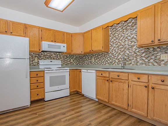 4th image of 1914 23rd St #14