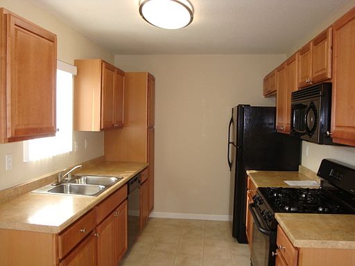 1st image of 18 Palmyra Dr