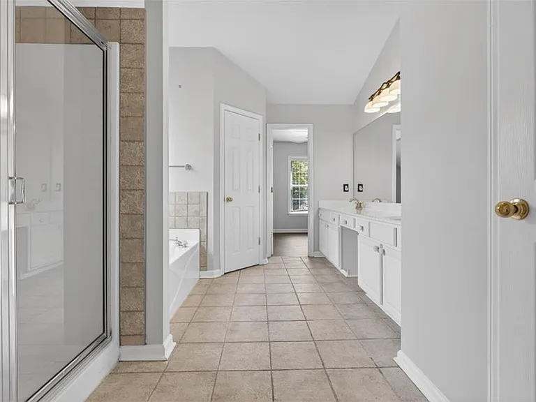 28 Stonehenge Ct — Photo 35
