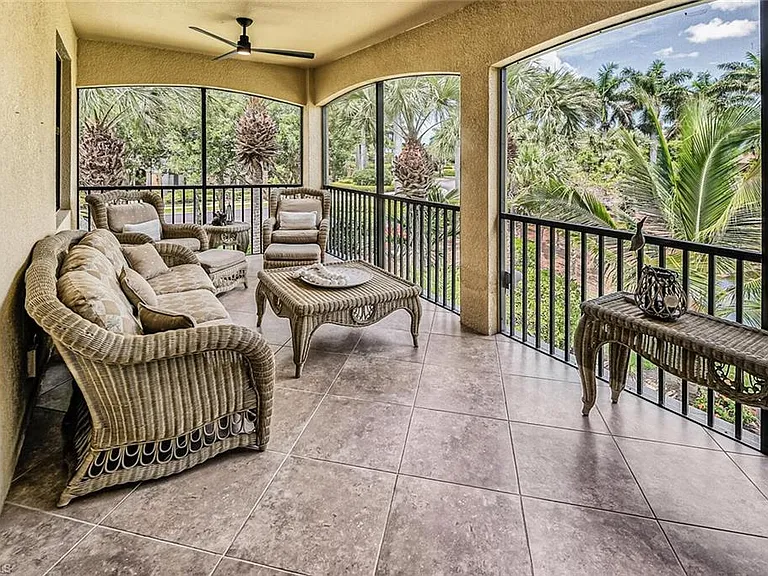 9107 Napoli Ct #201 — Photo 1