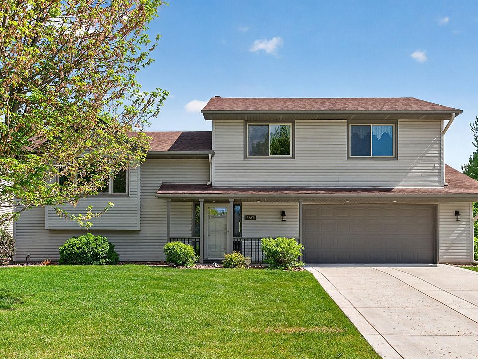 1st image of 2287 Helmo Ct N