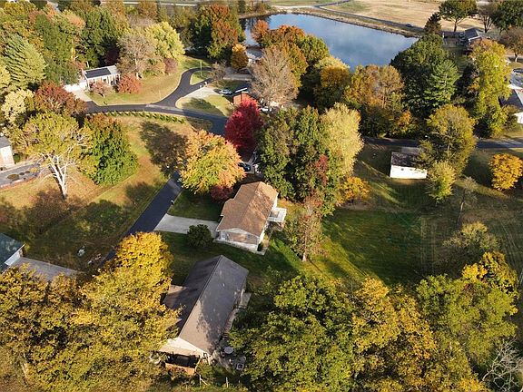 4th image of 143 Michelle Dr
