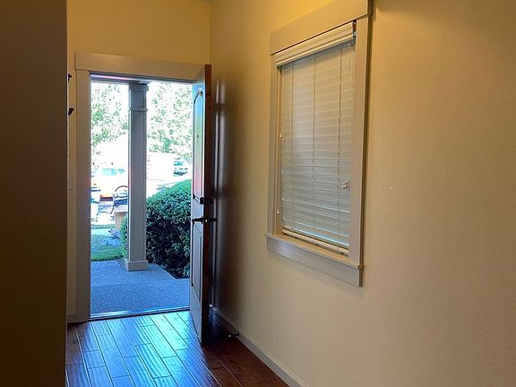 2nd image of 2723 NE 88th Pl