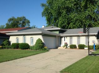 1724 Novo Dr, Schererville, IN 46375