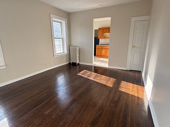 5th image of 220 Roseville Ave #Cpm310