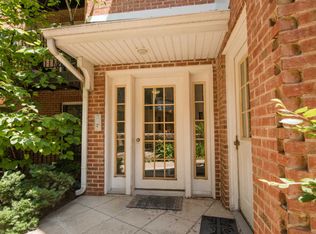 5450 W Gale St REAR 101, Chicago, IL 60630