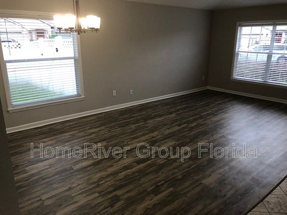 2nd image of 2814 Maguire Dr