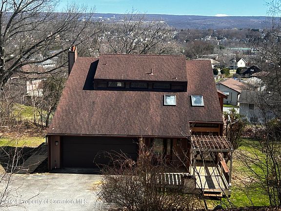 3rd image of 1306 Dundaff St