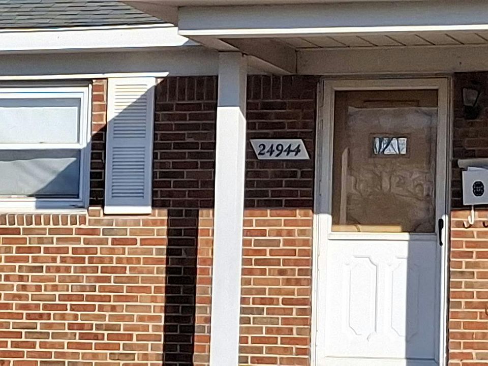 1st image of 24944 Johnston Ave