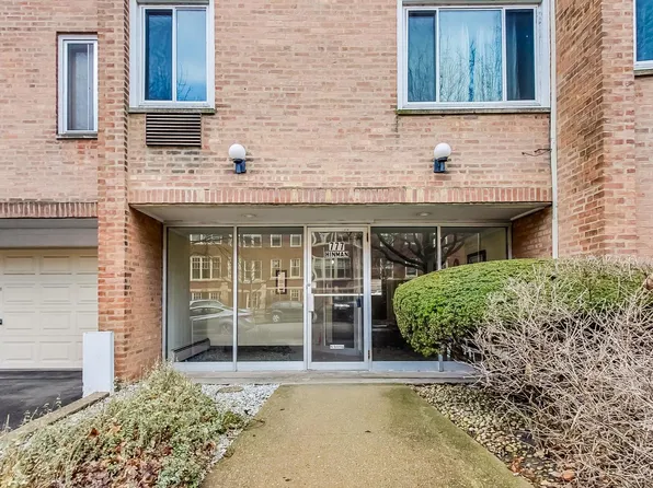 777 Hinman Ave APT 33, Evanston, IL 60202