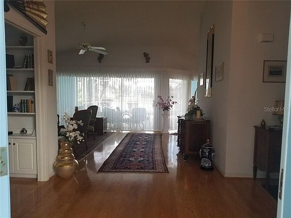 5th image of 2117 Sterling Glen Ct