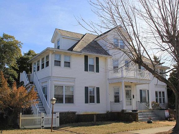 2nd image of 615 1st St