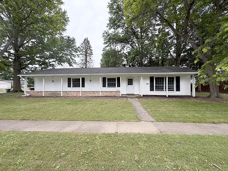 650 Merrimak Dr — Photo 3