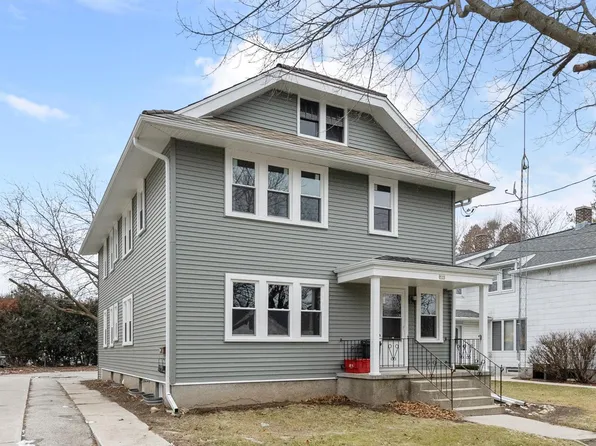 920 North 16th STREET, Manitowoc, WI 54220