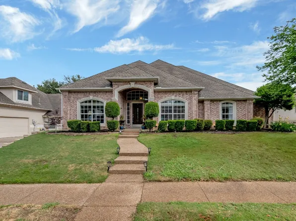 1217 Woodvale Dr, Bedford, TX 76021