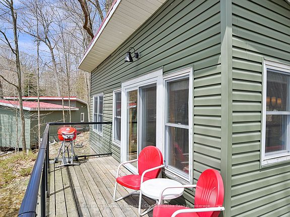4th image of 7 Silver Point Dr #7