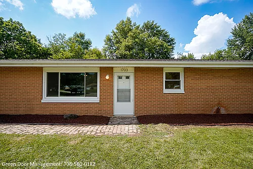 1703 Pinewood Ln #1703 Photo 1 1703 Pinewood Ln #1703 Photo 1