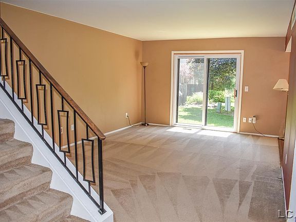 3rd image of 8316 Lakeview Dr