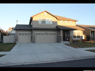 1024 N Fox Hollow Dr, North Salt Lake, UT 84054