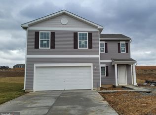 156 Knobby Hook Dr, Hanover, PA 17331
