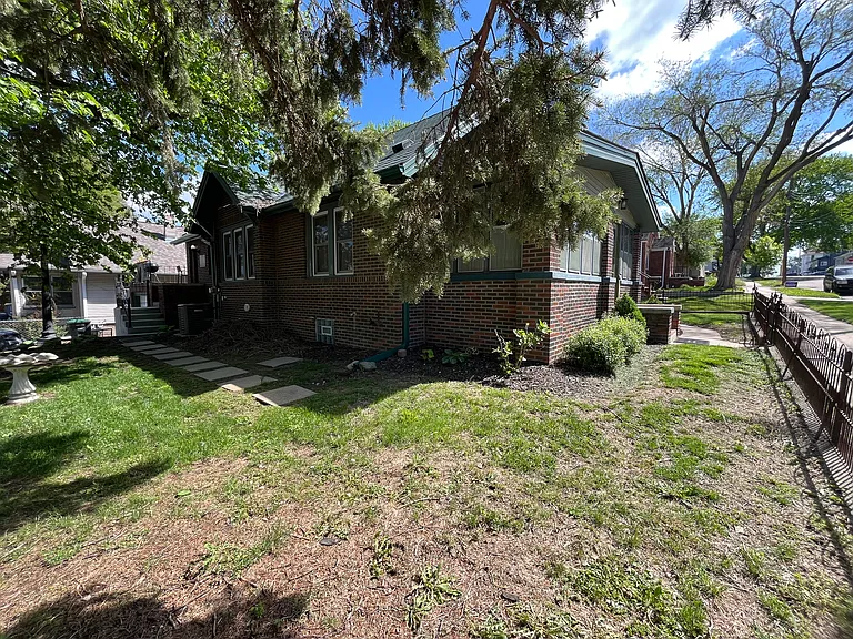 1124 Arbor St — Photo 35