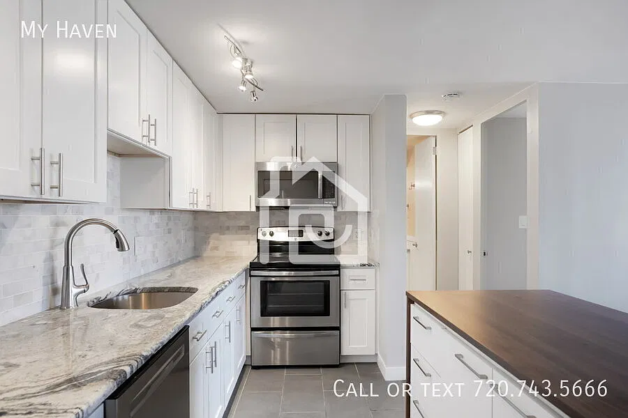 Fully Renovated Apartment with Breathtaking Views — Photo 3