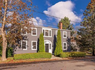 10 Chestnut St, Kennebunkport, ME 04046