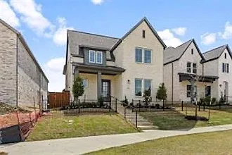 4 bed, 2679 sqft, $4,200 — Photo 1