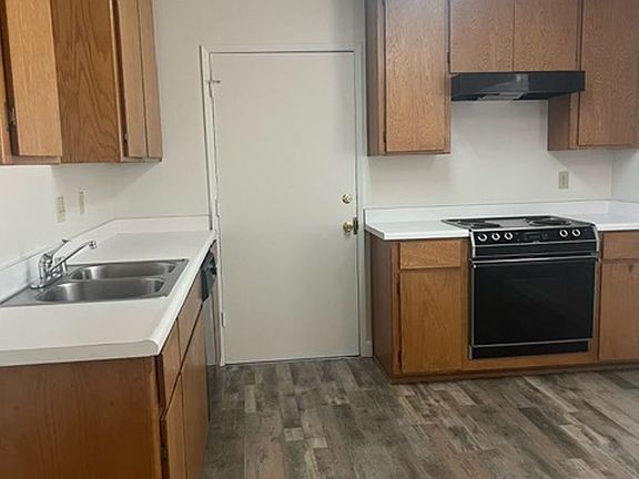 4th image of 5916 Auburn St #5916B