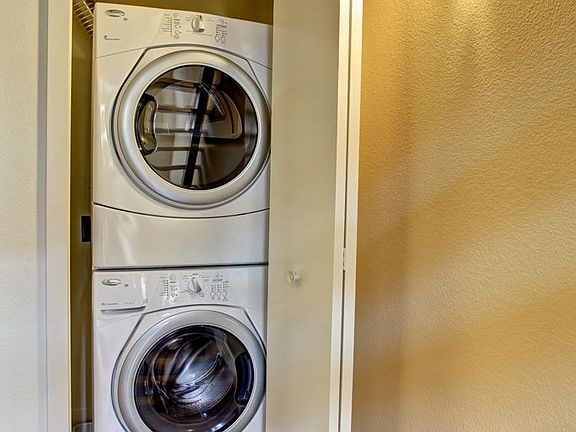4th image of 88 Bush St Unit 2104