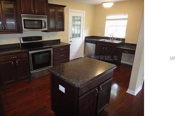 3rd image of 5 E Steele St
