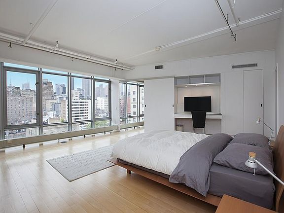 5th image of 217-221 W 19th St APT 11
