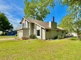 615 S Westview Dr, Chanute, KS 66720