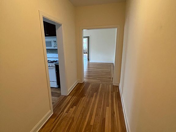 2nd image of 119 Carpenter Ave #D2