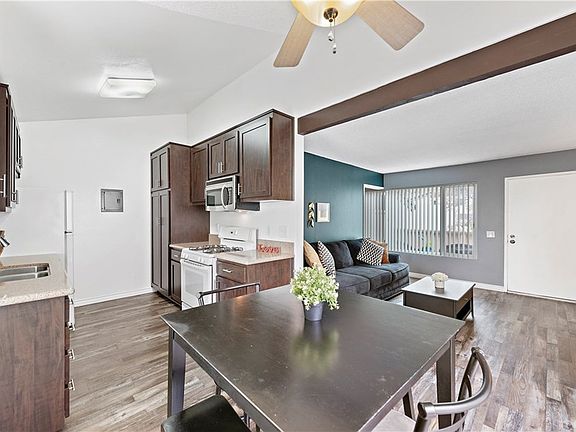 5th image of 1470 Cabrillo Park Dr APT E