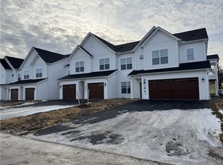 601 Erie Ridge Dr, Henrietta, NY 14467