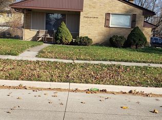24700 Wood St, Saint Clair Shores, MI 48080