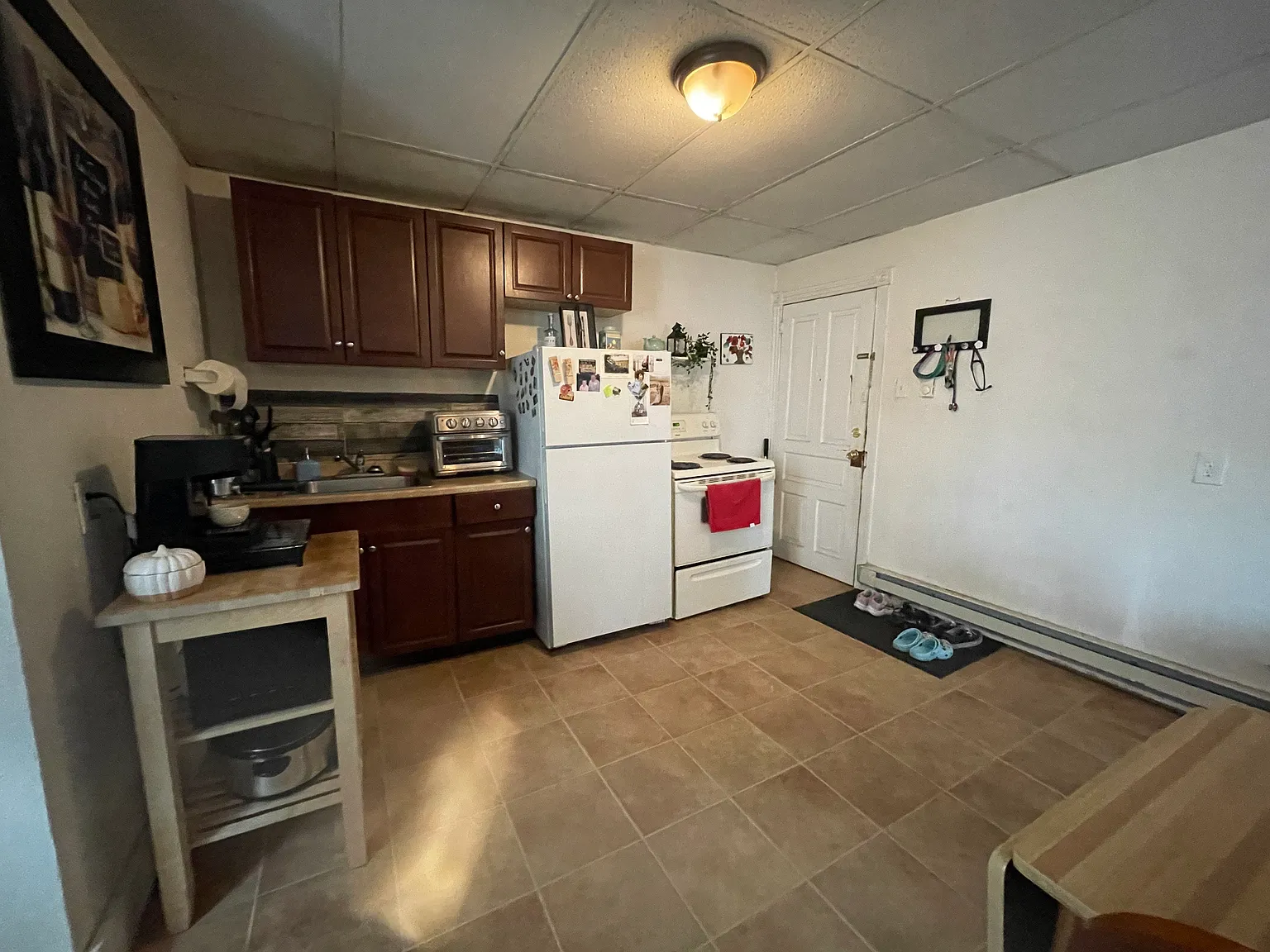 548 Bridge St — Photo 1