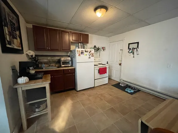 548 Bridge St APT 3, Phoenixville, PA 19460