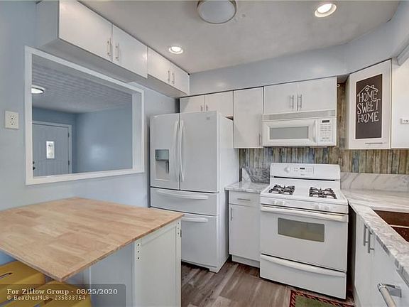5th image of 3021 NE 9th Ave