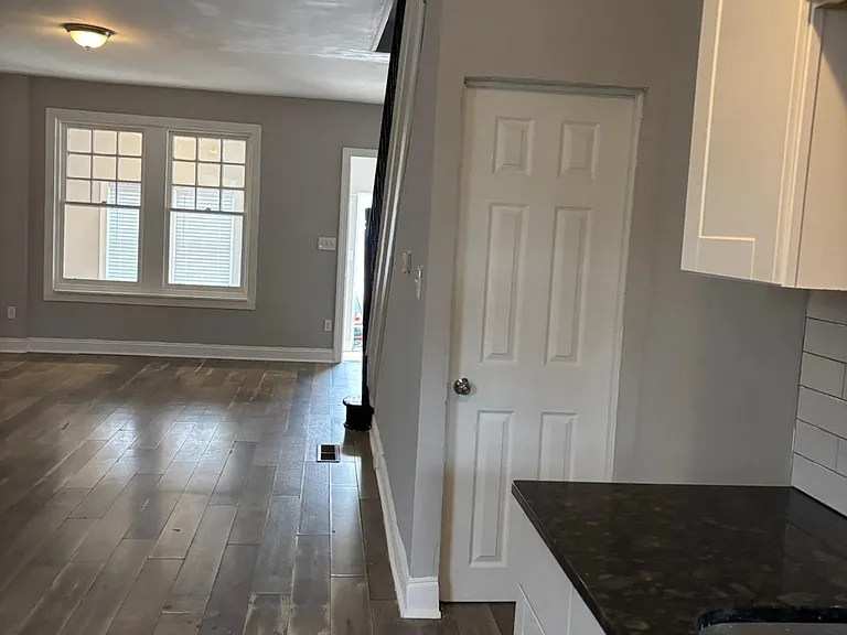 2525 Shields St — Photo 17