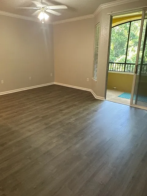 2 bed, 927 sqft, $1,495 — Photo 3