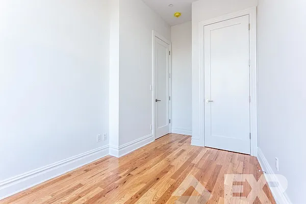 Rented by EXR | media 15